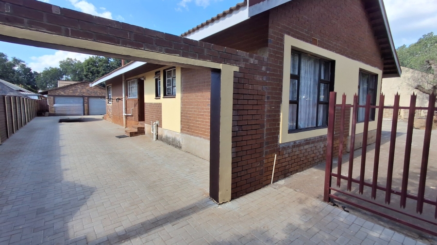 3 Bedroom Property for Sale in Vaalpark Free State